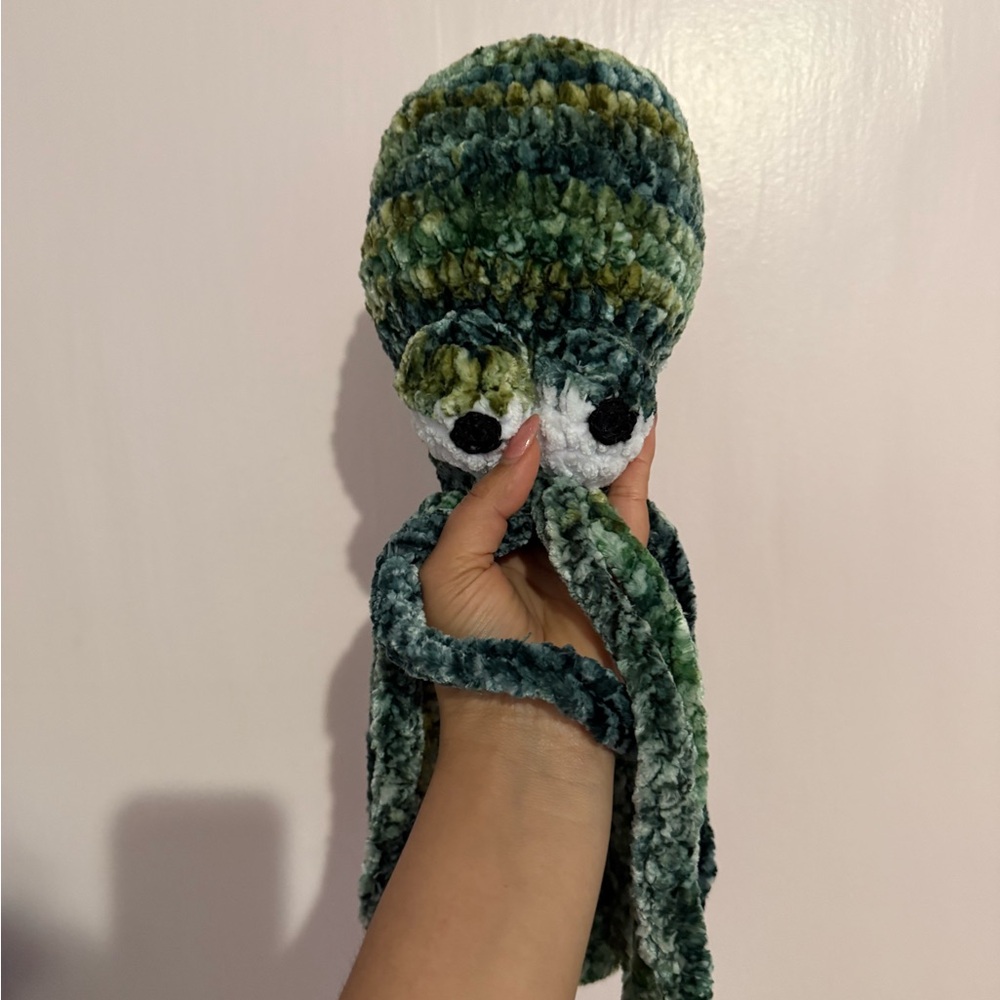 Plush Green Octopus Toy